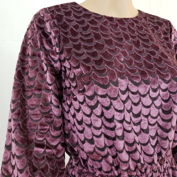 🆕️ MICHAEL Michael Kors Long Sleeve Velvet Dress - Picture 4 of 8